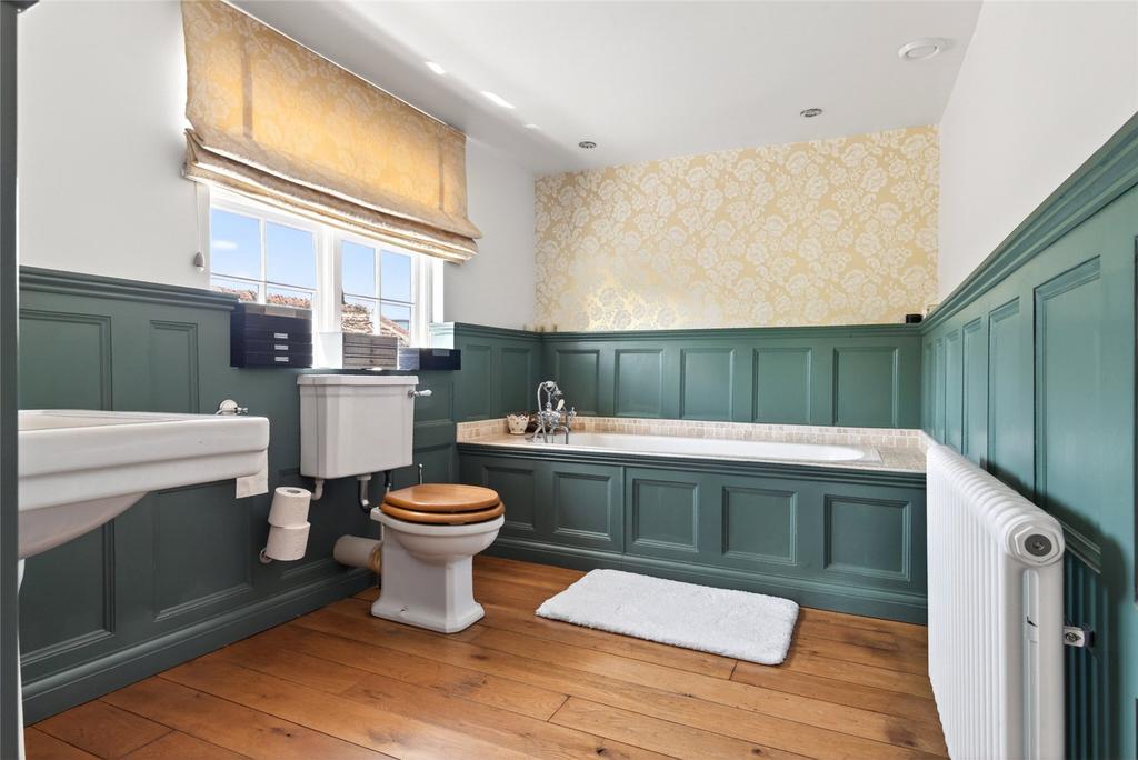 En Suite Bathroom