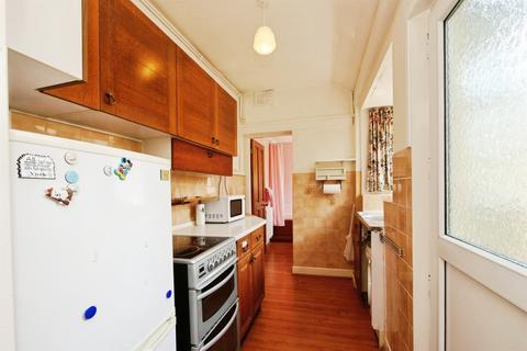2 bedroom terraced house for sale, Shipton Street, York