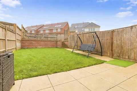 3 bedroom terraced house for sale, Utah Road, Paddock Wood