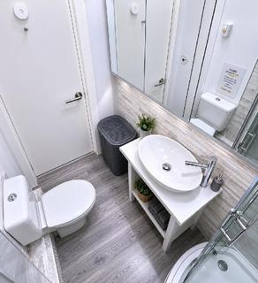 Studio to rent, Saint Ann's Lane