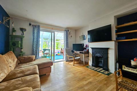 undefined, Elmleaze, Longlevens, Gloucester, GL2
