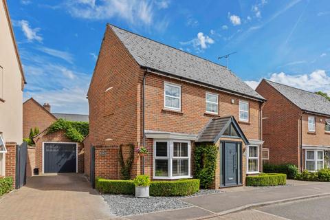 3 bedroom detached house for sale, St. Dunstans Close, Princes Risborough HP27