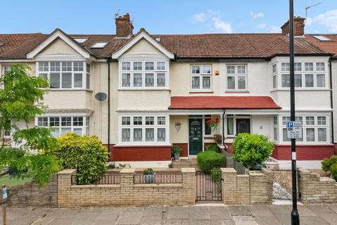 Manton Avenue, Hanwell, W7