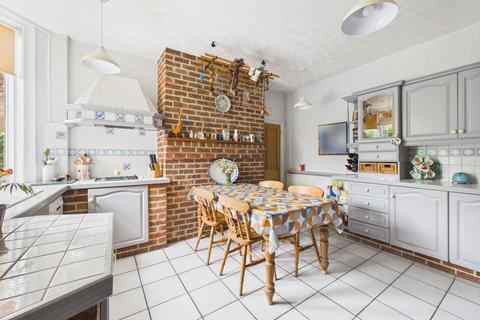 5 bedroom detached house for sale, Sandfield Road, Arnold, Nottingham