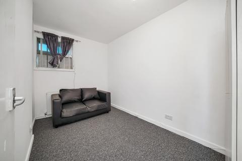 1 bedroom apartment for sale, Holly Road, London E11