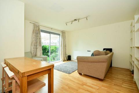 1 bedroom flat to rent, East India Dock Road, Poplar, London, E14