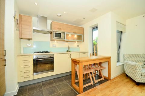 1 bedroom flat to rent, East India Dock Road, Poplar, London, E14