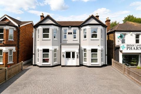 1 bed flat/apartment for rent in Maybury Road, Woking, Surrey, GU21