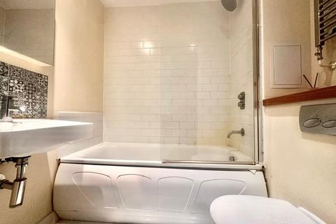 1 bedroom apartment to rent, Arboretum Place, Barking, IG11
