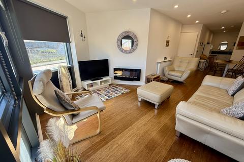2 bedroom ground floor flat for sale, Riverside Terrace, Aberystwyth SY23
