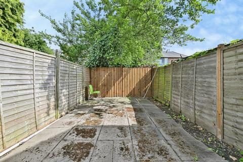 2 bedroom end of terrace house for sale, City Road, Nottingham, Nottinghamshire, NG7