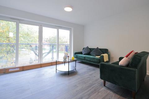 4 bedroom house to rent, 4 Bedroom Townhouse – Royce Road, Hulme