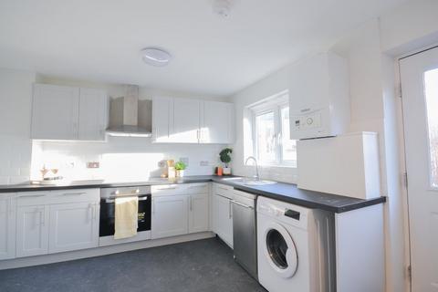 4 bedroom house to rent, 4 Bedroom Townhouse – Royce Road, Hulme