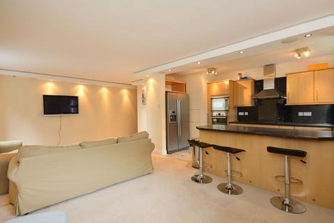 undefined, Upper Ground, Waterloo, London, SE1