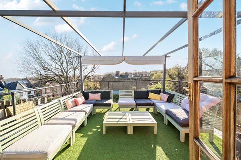undefined, Alexandra Park Road, London, N10
