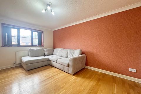 1 bedroom flat to rent, Bolton Lane Harlington, Middlesex, UB3