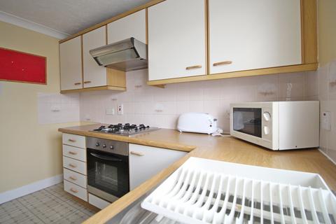 1 bedroom flat to rent, Bolton Lane Harlington, Middlesex, UB3