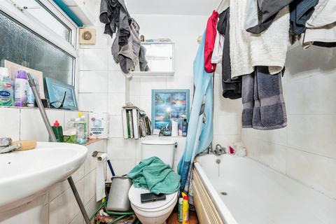 Studio for sale, Parkwood Drive, Hemel Hempstead