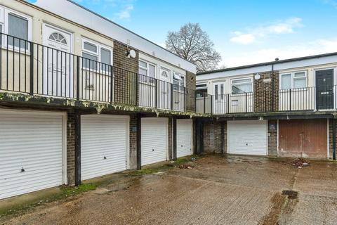 Studio for sale, Parkwood Drive, Hemel Hempstead