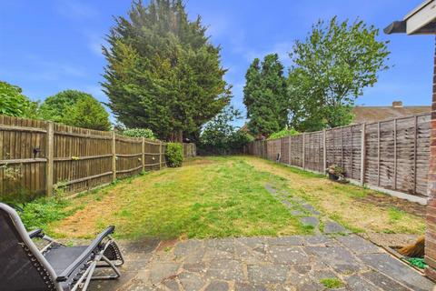 3 bedroom semi-detached house for sale, Brackenbridge Drive, Ruislip HA4