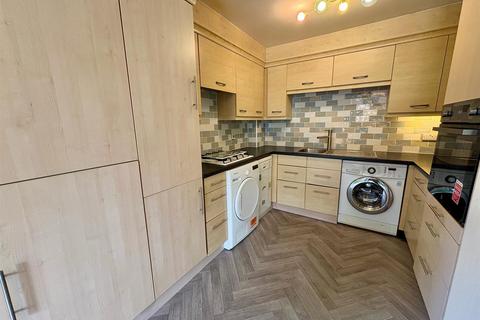 2 bedroom apartment for sale, Bishopdale Court, Halifax