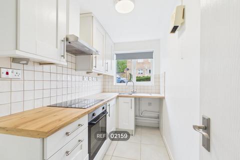 2 bedroom flat to rent, Wickham Court, Wickham Road, Witham, CM8 1XE