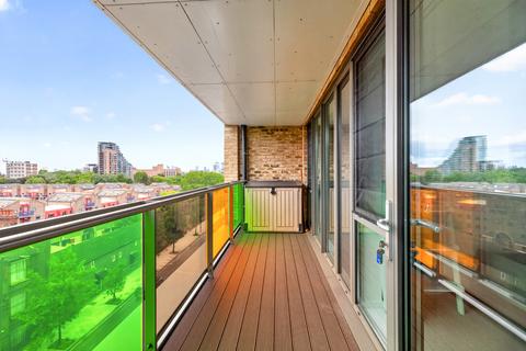 2 bedroom apartment to rent, The Highway, London, E1W