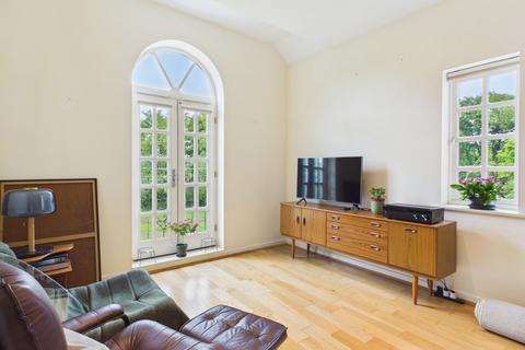 2 bedroom flat for sale, Reffield Close, Towcester, NN12