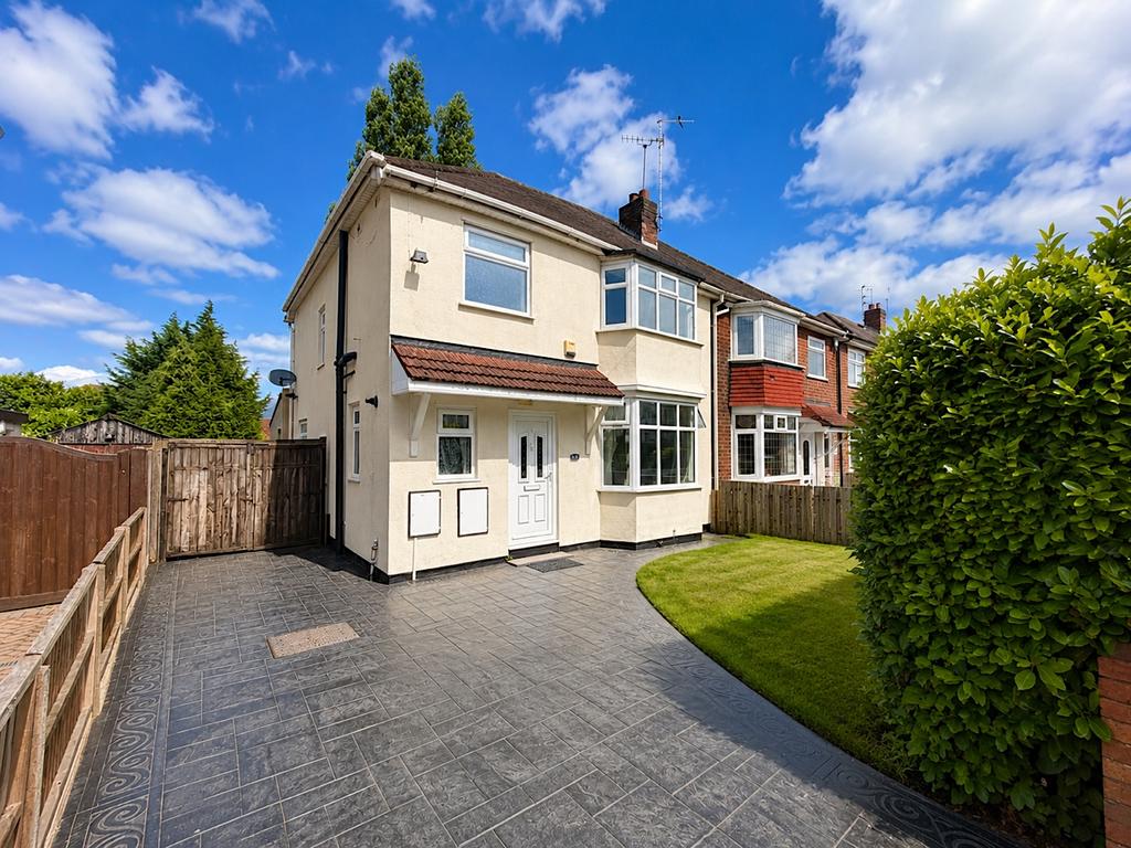 3 bedroom semi-detached house for sale