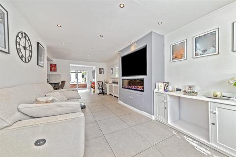 3 bedroom end of terrace house for sale, Claremont, Bricket Wood, St. Albans