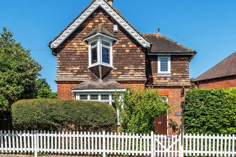 3 bedroom detached house for sale, St. Ediths View, High Street, Kemsing, Sevenoaks, Kent
