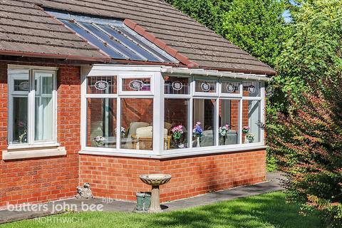 3 bedroom bungalow for sale, Mere Bank, Northwich