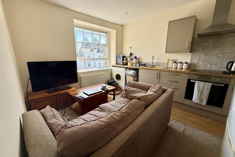 1 bedroom flat for sale, Market Place, Chippenham