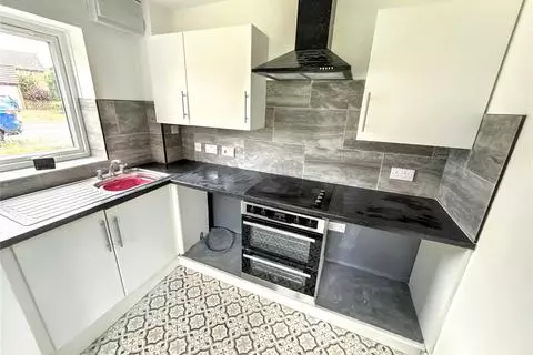 2 bedroom end of terrace house to rent – pohled 3