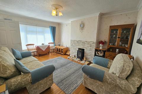 2 bedroom semi-detached house for sale, Highland Close, Sarn, CF32