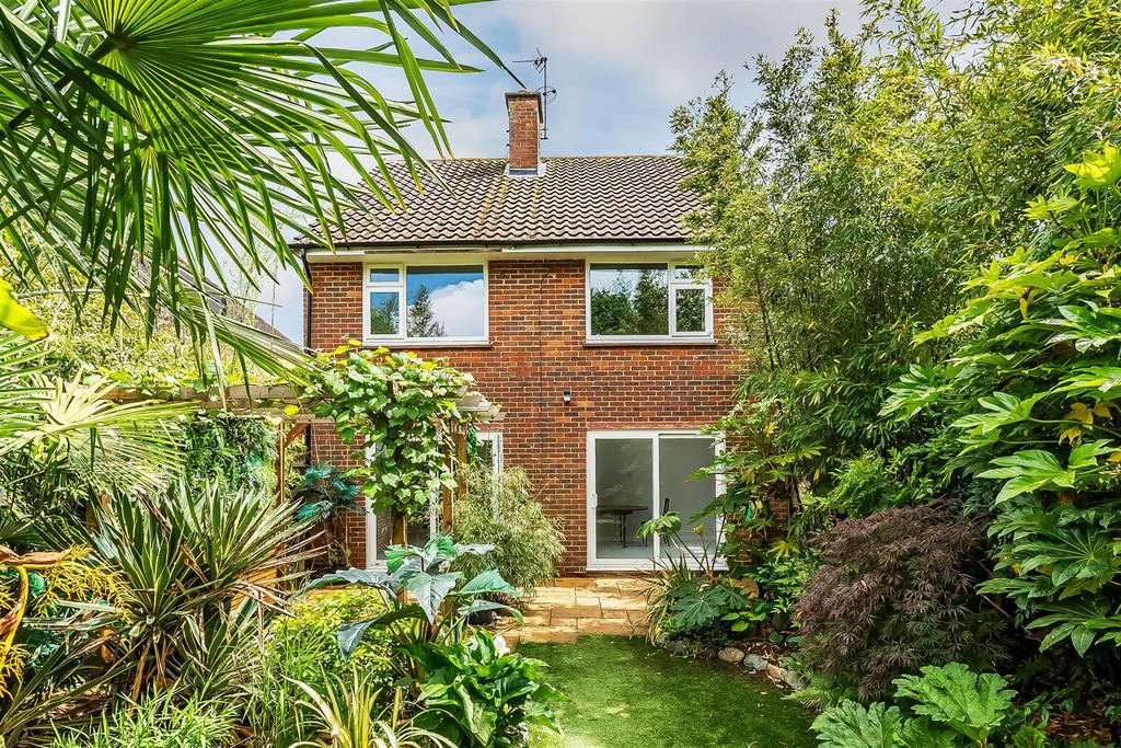 Detached house exterior, garden