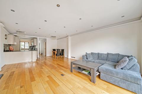 3 bedroom detached house for sale, Bourneside Road, Addlestone, KT15