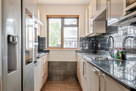3 bedroom detached house for sale, Bourneside Road, Addlestone, KT15