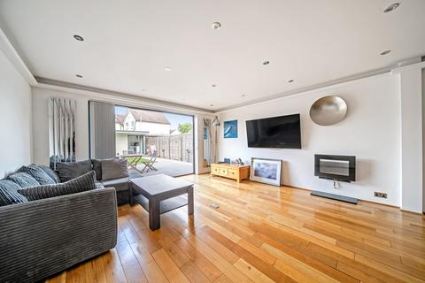 3 bedroom detached house for sale, Bourneside Road, Addlestone, KT15
