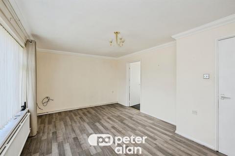 2 bedroom ground floor flat for sale, Gnoll View, Neath