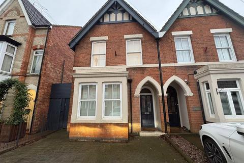 2 bedroom ground floor flat to rent, St. Marys Road, Market Harborough