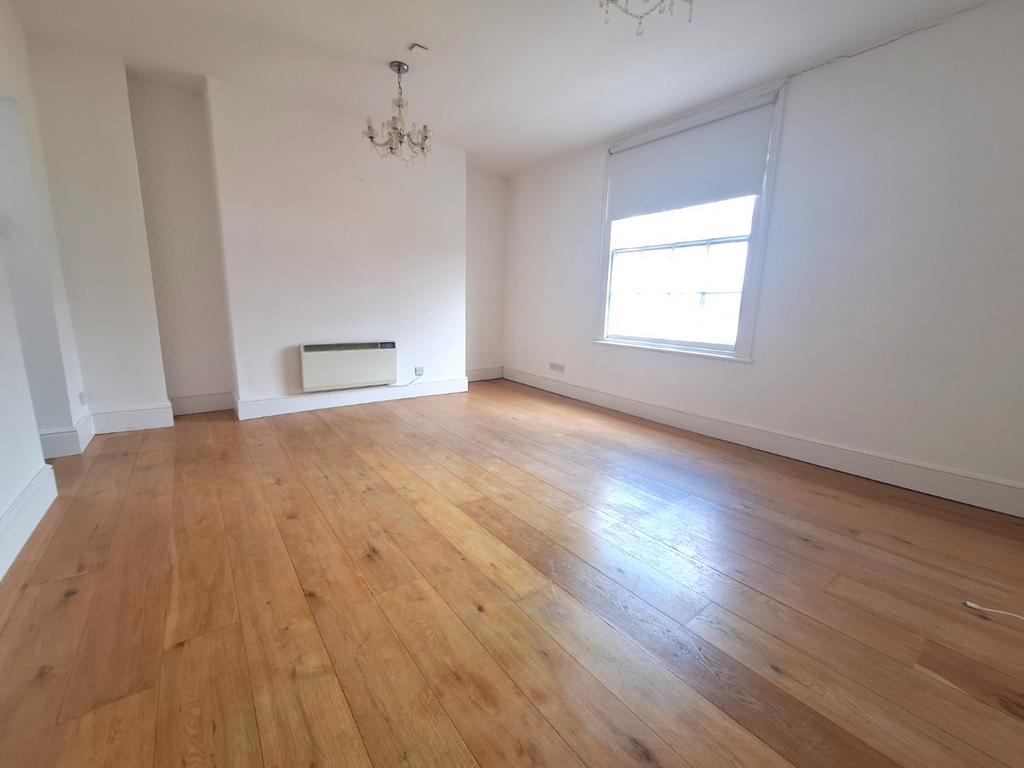 Apartment in Southampton, Eastern Docks, St Mary's - View 3