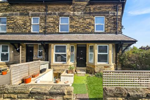 2 bed flat/apartment for rent in 104 Mayfield Grove, Harrogate, HG1