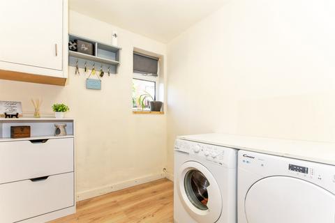2 bedroom end of terrace house for sale, Grombold Avenue, Raunds, Wellingborough
