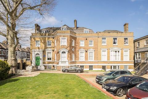 Clapham Common North Side, London SW4