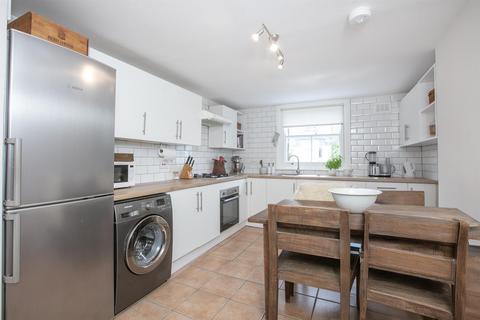 4 bedroom apartment for sale, Gowlett Road, Peckham, SE15