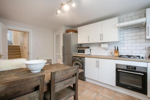 4 bedroom apartment for sale, Gowlett Road, Peckham, SE15