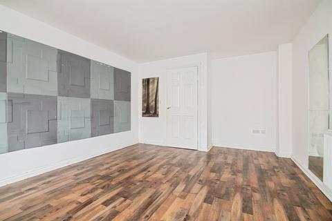3 bedroom townhouse for sale, Farm End Close, West Bromwich