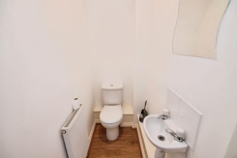 3 bedroom townhouse for sale, Farm End Close, West Bromwich