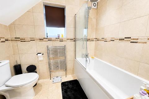 1 bedroom apartment to rent, Brunswick Place, Hove BN3